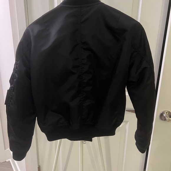 BRAND NEW BURBERRY LADIES BOMBER JACKET SIZE 4 US - Picture 9 of 11